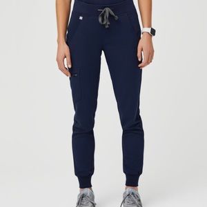 Figs Zamora joggers in size XS navy!